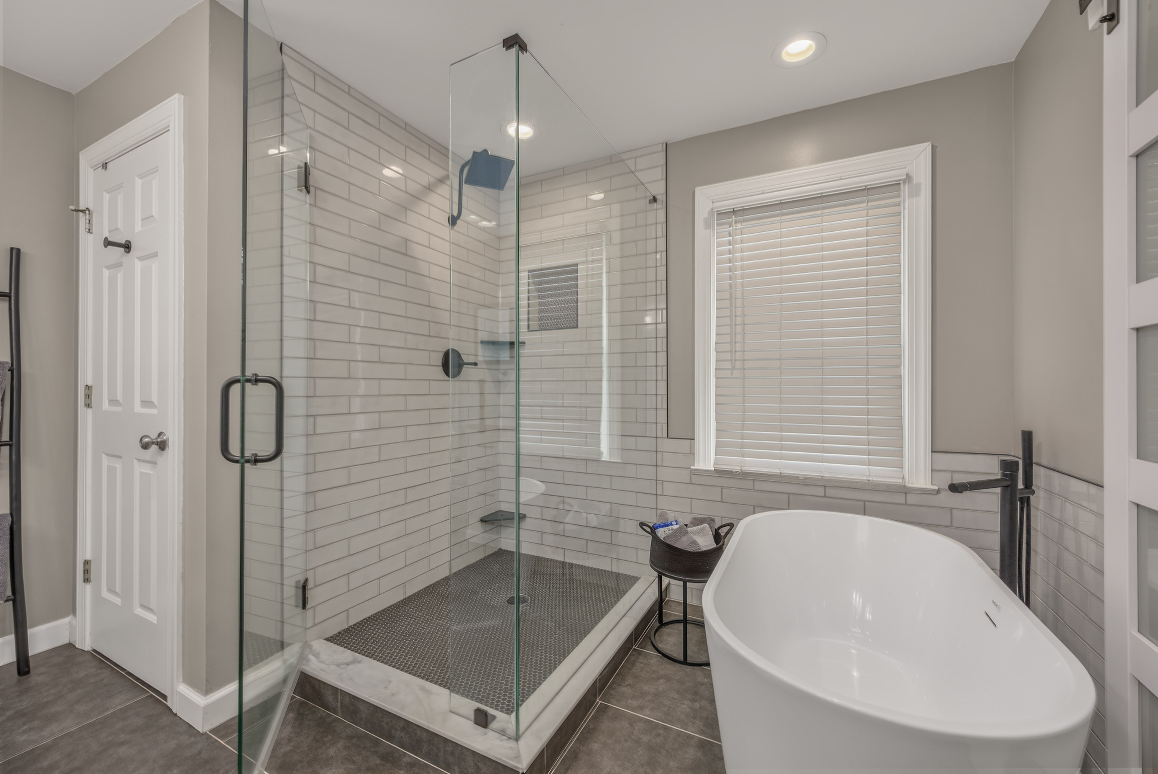 1040 Village Loop image 21